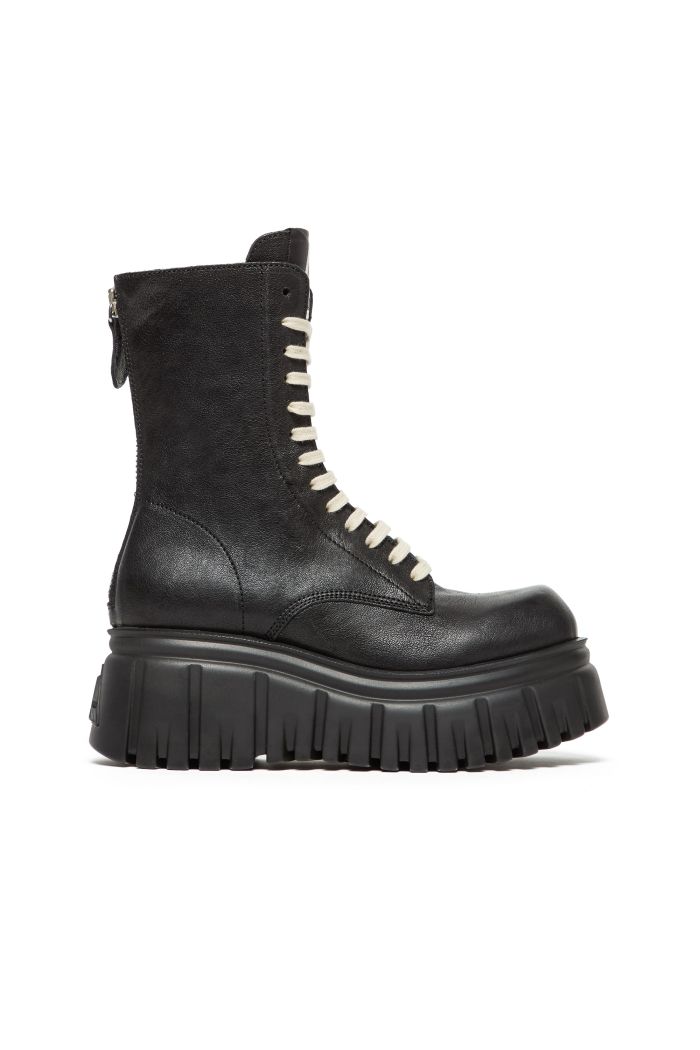 LONDON BOOTS
